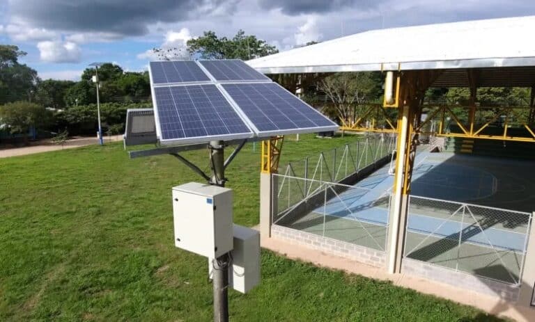 Alumbrado público solar instaló parex resources en dos veredas de villanueva