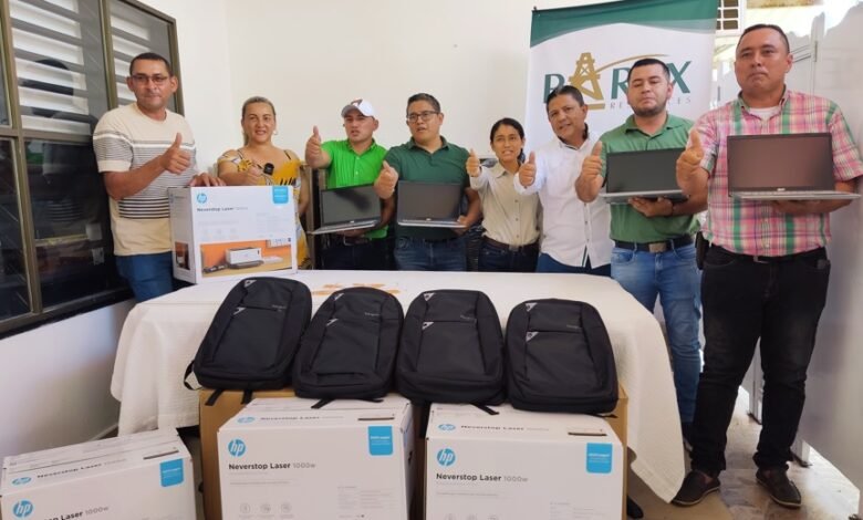 Entrega de equipos tecnológicos a cuatro juntas de acción comunal en Villanueva