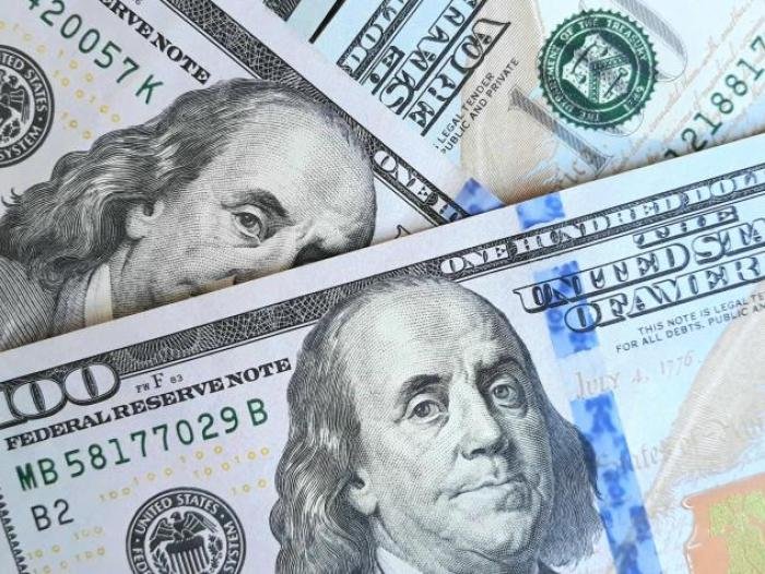 Dólar navideño, más de $300 por debajo del nivel récord
